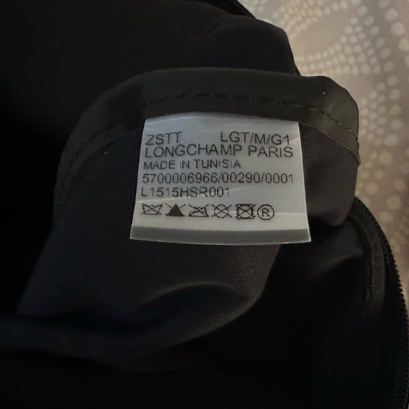 Longchamp Black Tote Bag with Detachable Strap and Zipper Closure - Picture 10 of 10